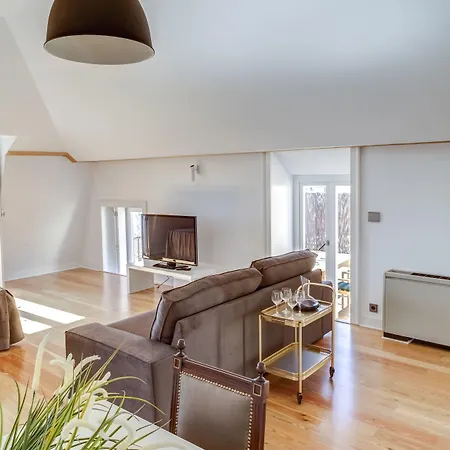 Appartamento Palácio Camões - Serviced Lisbona