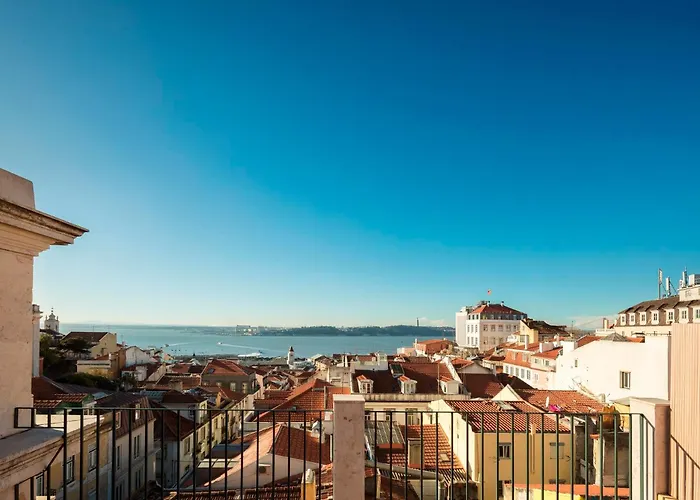 Palacio Camoes - Serviced